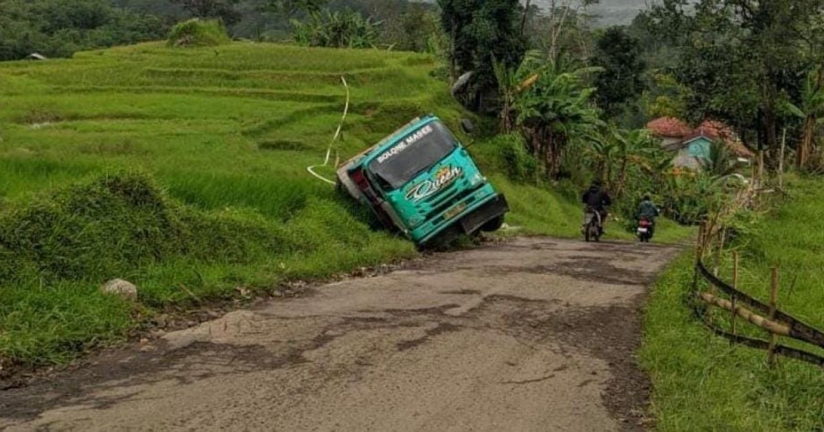 Pernyataan Kepala UPT Jalan Wilayah Cigudeg Picu Polemik, Wartawan Dinilai Disudutkan Saat Soroti Jalan Rusak Nanggung