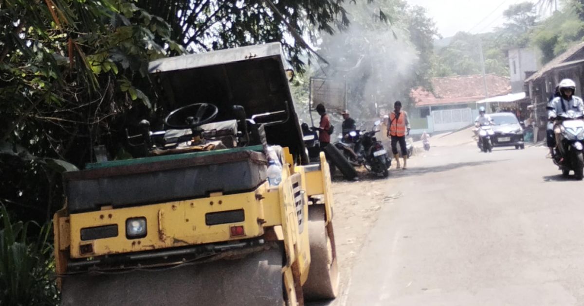 Viral Jalan Rusak Nanggung, Kini Mulai Diperbaiki PUPR