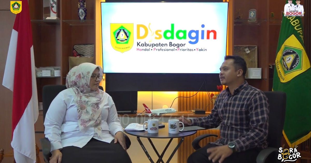 Kepala Dinas Perindustrian dan Perdagangan (Disdagin) Kabupaten Bogor, Mely KaMelya, saat Podcast Sora Bogor Diskominfo, Selasa (31/3/2026).