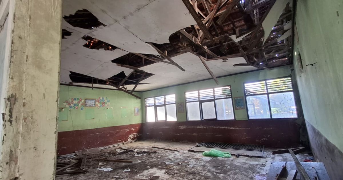 6 Tahun Rusak, Ruang Kelas SDN Babakan 01 Tenjo Terancam Ambruk