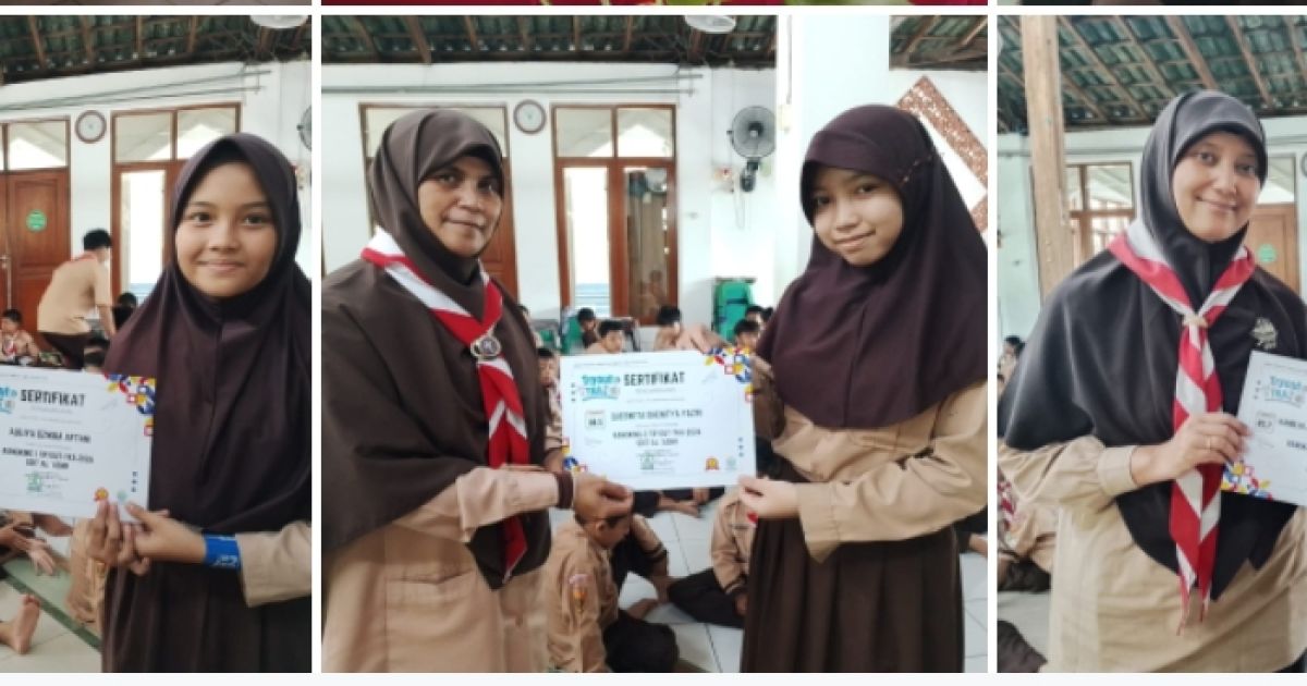 Siswi SDIT Al ‘Ashr saat menerima penghargaan Juara 1 dalam ajang Try Out di Sekolah Green Bhakti Insani.