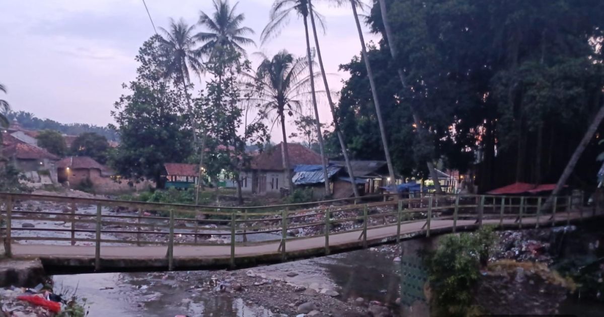 Jembatan Cintamanik Cigudeg Terancam Ambruk, Akses Warga di Ujung Bahaya