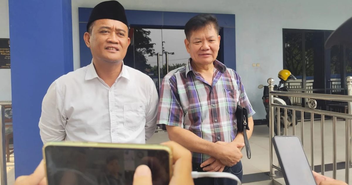 Kuasa hukum PT Panca Tetrasa Hans Karyose memberikan keterangan terkait somasi dan konflik internal perusahaan
