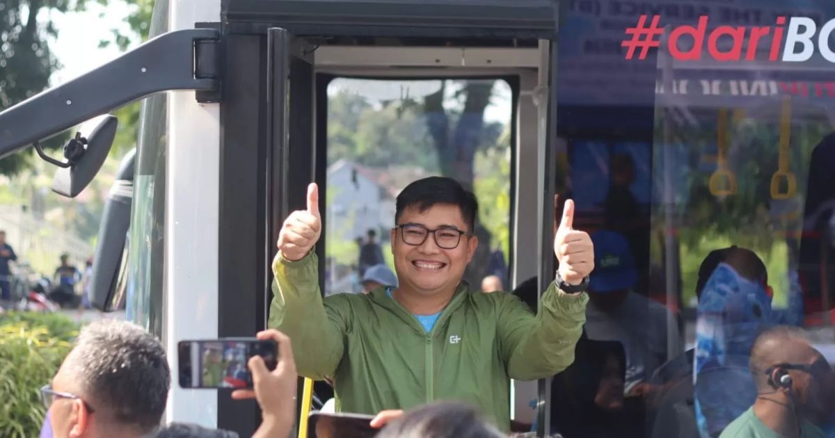 Ketua DPRD Kabupaten Bogor, Sastra Winara apresiasi peluncuran Kabogor Bus, layanan bus listrik gratis rute Bojonggede–Sentul. Didorong jadi transportasi publik permanen.