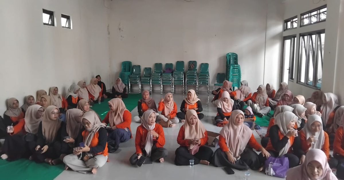 Kades Pamijahan: Kader Posyandu Harus Jadi Penghubung Desa dan Warga