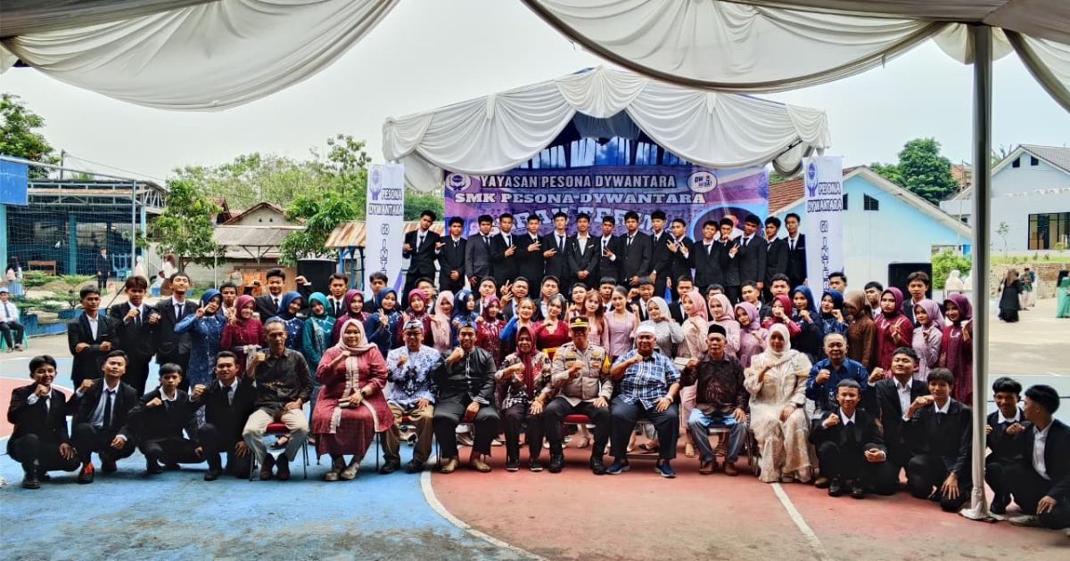 SMK Pesona Dywantara Bogor melepas 617 siswa Angkatan XI dalam suasana haru dan penuh kekeluargaan. Angkatan terbaik ini juga mendapat dukungan program kuliah gratis dan kerja luar negeri.