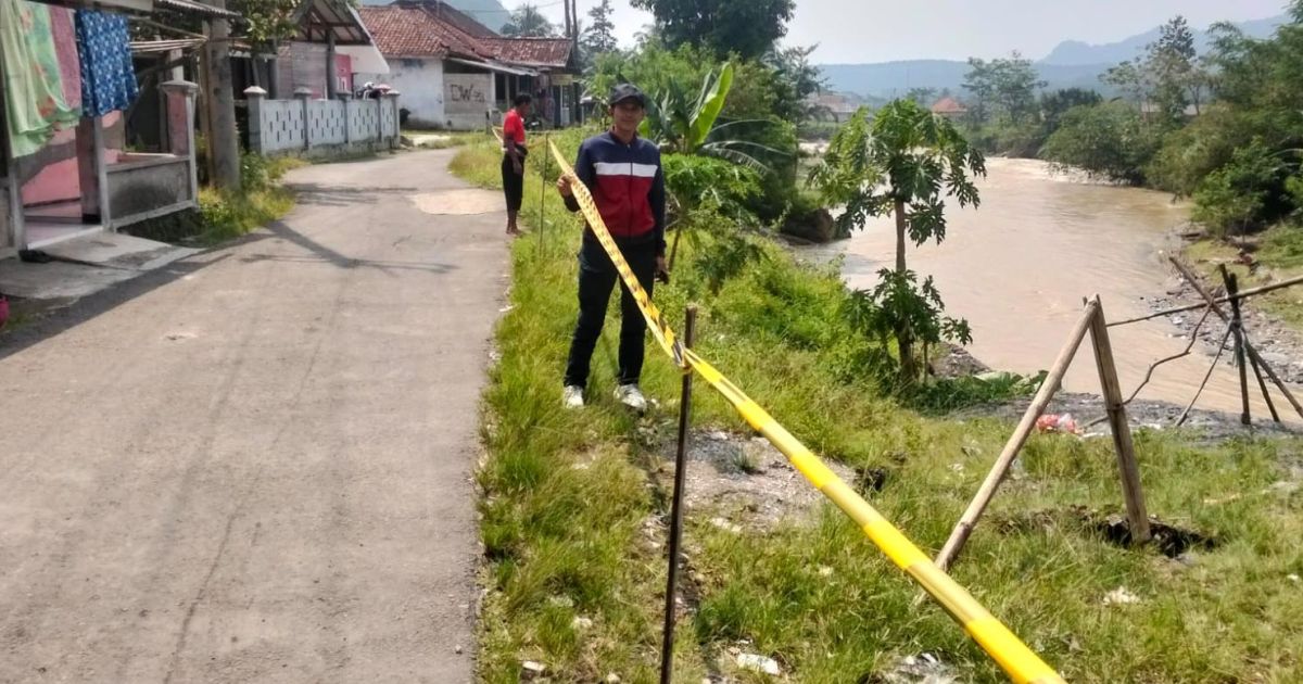 Akses jalan desa di Kampung Nanggung rawan longsor, warga minta pemerintah segera lakukan penanganan