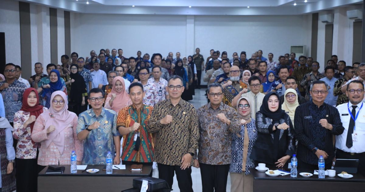 Pemkab Bogor memperkuat implementasi SAKIP untuk meningkatkan tata kelola pemerintahan yang efektif, efisien, dan berorientasi hasil menuju predikat BB.