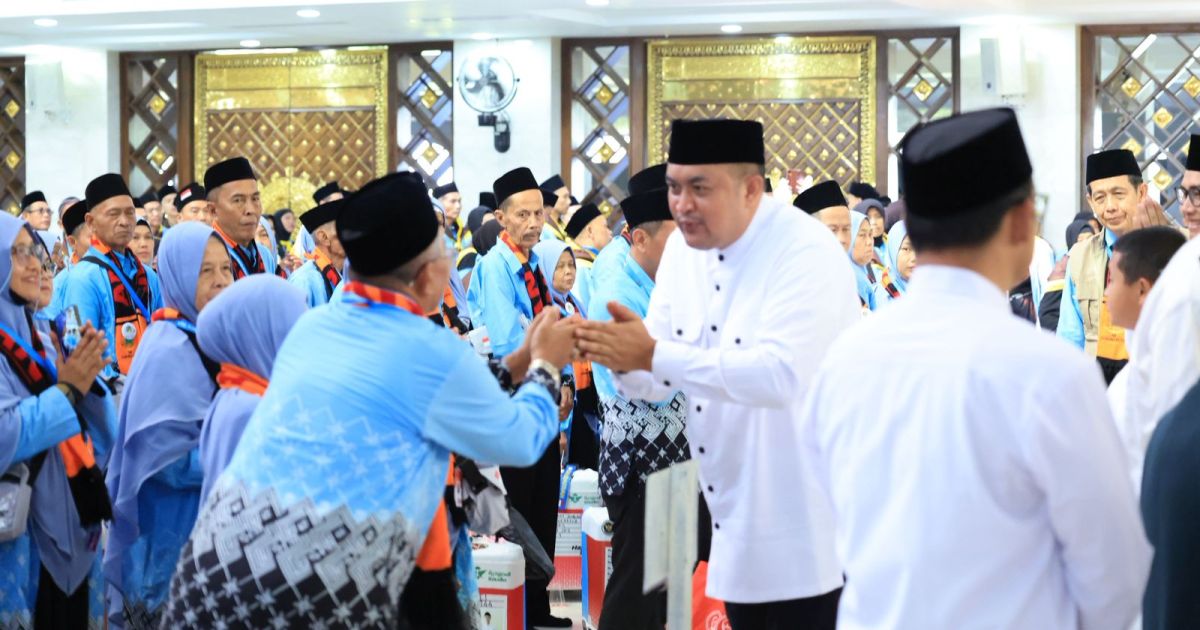 Perdana, Jamaah Haji Kabupaten Bogor Diberangkatkan dari Masjid Raya Nurul Wathon