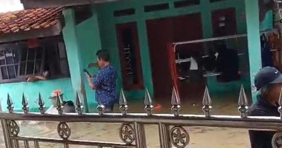Banjir Kembali Rendam Cigudeg, Warga Kampung Bolang Keluhkan Tanggul Jebol Tak Kunjung Diperbaiki