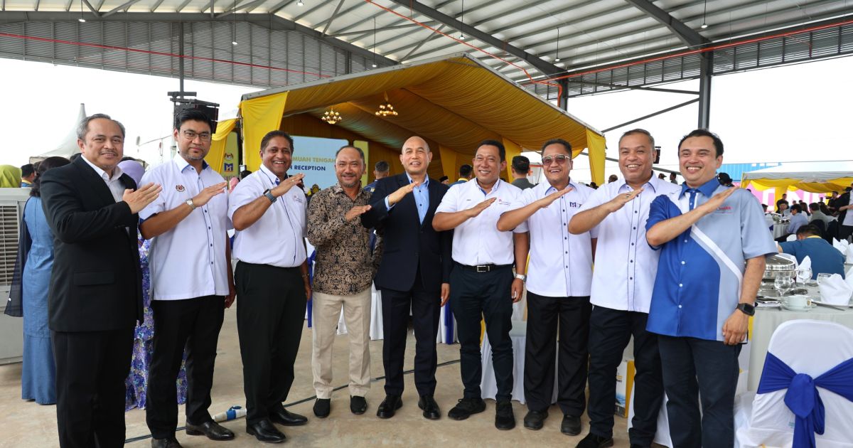 PT Belawan New Container Terminal (BNCT), Penang Port, dan Perlis Inland Port menandatangani Nota Kolaborasi untuk memperkuat konektivitas logistik Indonesia-Malaysia-Thailand. Kerja sama ini diharapkan mempercepat distribusi komoditas Sumatera ke pasar ASEAN dan Asia Timur dengan biaya lebih efisien.
