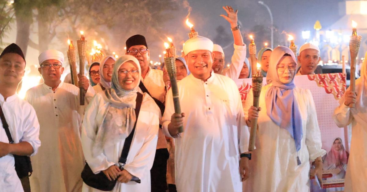 Ribuan Warga Meriahkan Pawai Obor Sambut 1 Muharram 1448 H di Cibinong