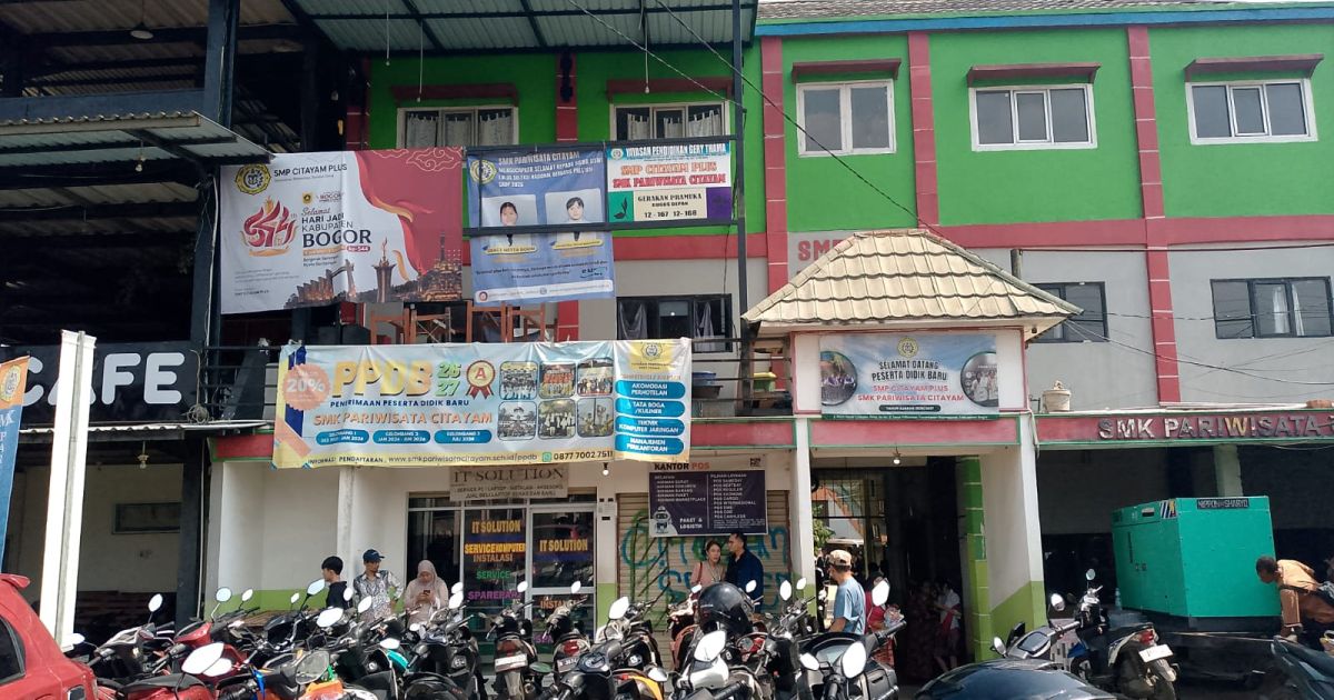 Sejumlah orang tua murid mengeluhkan iuran perpisahan sebesar Rp300 ribu per siswa di SMK Pariwisata Citayam, Bojonggede. Hingga kini pihak sekolah belum memberikan klarifikasi resmi.