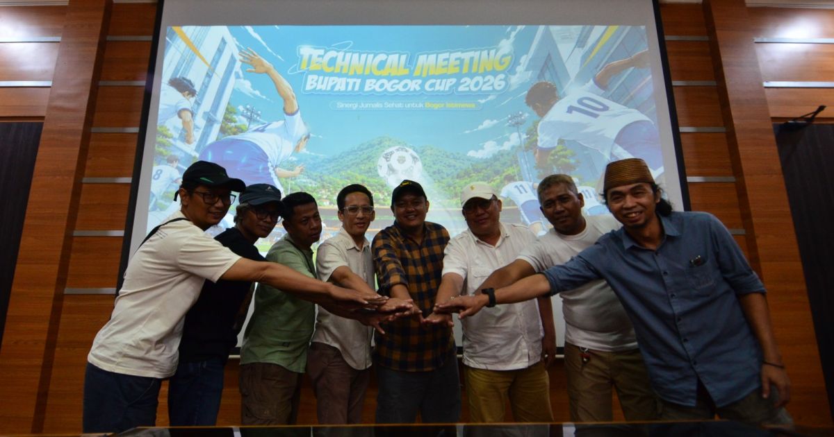 Mini Soccer Bupati Bogor Cup 2026 digelar dalam rangka Hari Jadi Bogor ke-544. Turnamen ini menjadi ajang mempererat silaturahmi dan kekompakan jurnalis Kota dan Kabupaten Bogor.