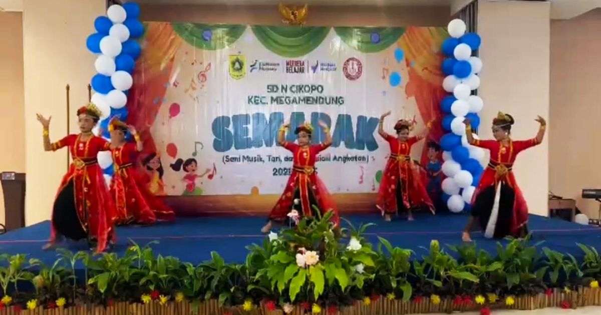 Kegiatan Pentas Seni SDN Cikopo Kecamatan Megamendung, Kabupaten Bogor.