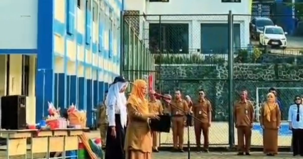 Program Kami Mendengar hadir di SMP Negeri 2 Caringin Kabupaten Bogor dengan menghadirkan edukasi kesehatan, penguatan karakter, sosialisasi SPMB, serta berbagai hadiah dan bantuan bagi siswa.