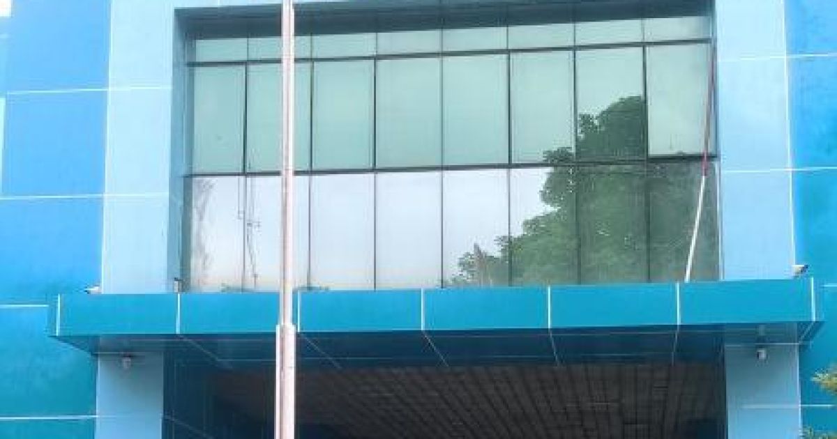 Diskominfo Kabupaten Bogor menganggarkan lebih dari Rp1 miliar untuk pengadaan dua paket buku pada 2026. Rincian jumlah, spesifikasi, dan urgensi pengadaan masih belum dijelaskan kepada publik.