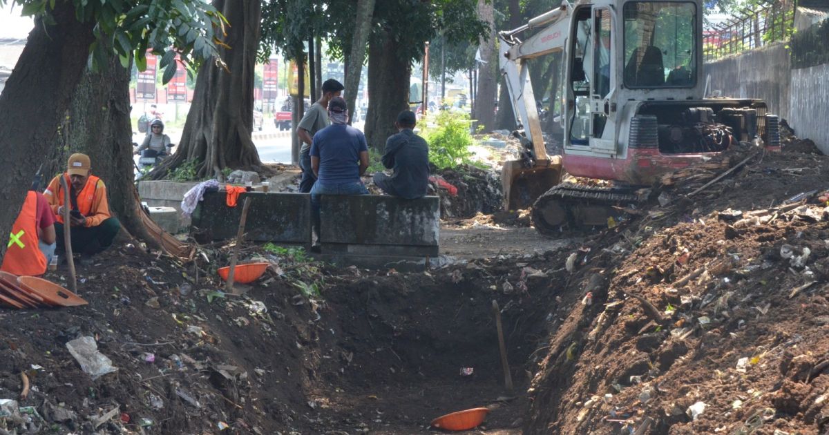 Bupati Bogor Percepat Normalisasi Saluran Air, Antisipasi Kekeringan dan Jaga Produksi Pertanian