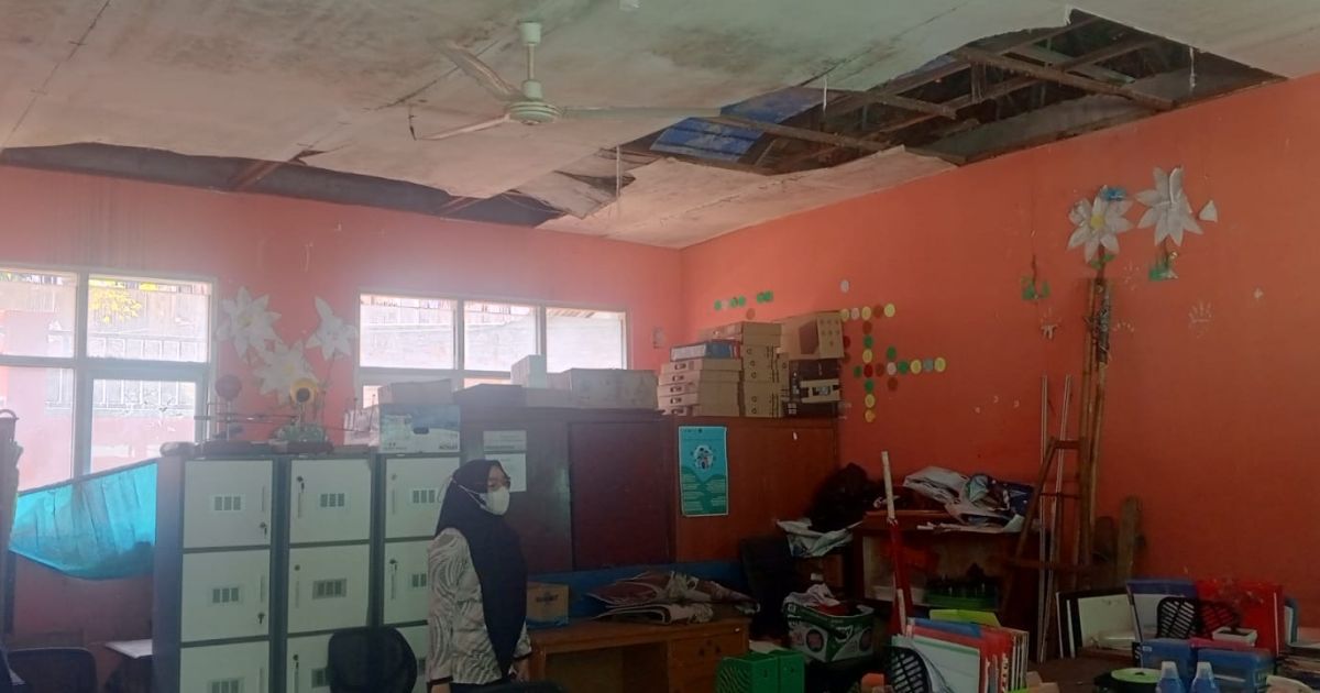 SDN Cadas Leueur Nanggung Rusak Parah, Siswa Belajar Bergantian karena Dua Kelas Terancam Roboh