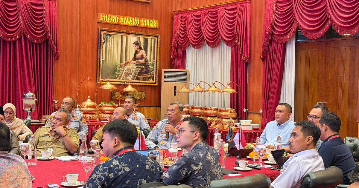 Bupati Bogor Rudy Susmanto bersama Kemenhub dan PT KAI membahas rencana pembangunan jalur kereta Gadog–Puncak serta pengembangan koridor Jasinga–Tenjo untuk meningkatkan konektivitas dan mendorong pertumbuhan ekonomi Kabupaten Bogor.