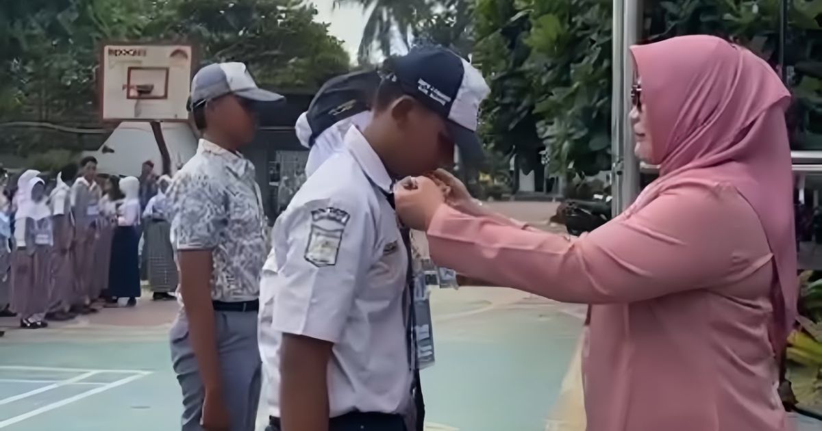 SMAN 1 Rancabungur resmi menutup MPLS Pancawaluya Tahun Pelajaran 2026/2027. Kegiatan menjadi fondasi pembentukan karakter siswa yang cerdas, kreatif, tangguh, dan berakhlak mulia.
