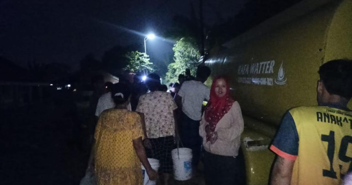 Hari Kedua Aksi Kemanusiaan, PK KNPI Jasinga dan Yayasan Selendang Anak Bangsa Salurkan 8.000 Liter Air Bersih