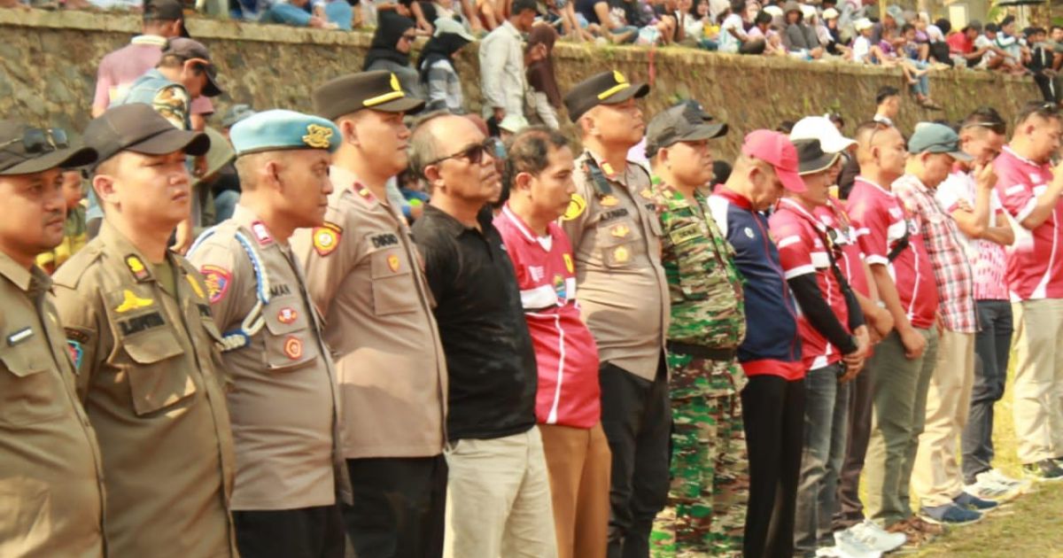 Pemerintah Desa Bantarkaret, Kecamatan Nanggung, menggelar Pordes 2026 dalam rangka HUT RI ke-81. Sebanyak 32 tim mengikuti turnamen sepak bola dengan hadiah juara pertama Rp10 juta dan dukungan PT Antam UBPE Pongkor.