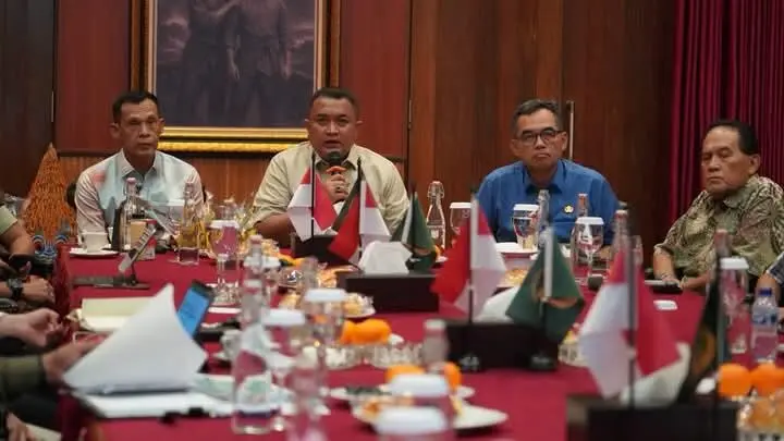 Pemkab Bogor Siapkan Rp100 Miliar Bangun Jalan Khusus Tambang Cigudeg–Rumpin, Akhiri Konflik Truk dan Warga