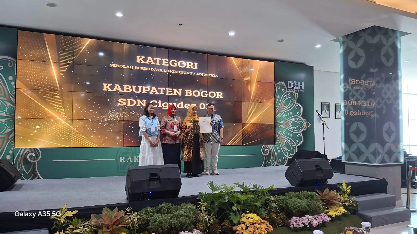 Konsisten Peduli Lingkungan, SDN Citeureup 06 Raih Raksa Prasada 2025