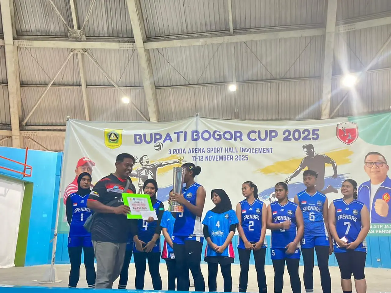 Tim Voli Putri SMPN 3 Cibinong Sukses Raih Juara 1 Bupati Cup 2025