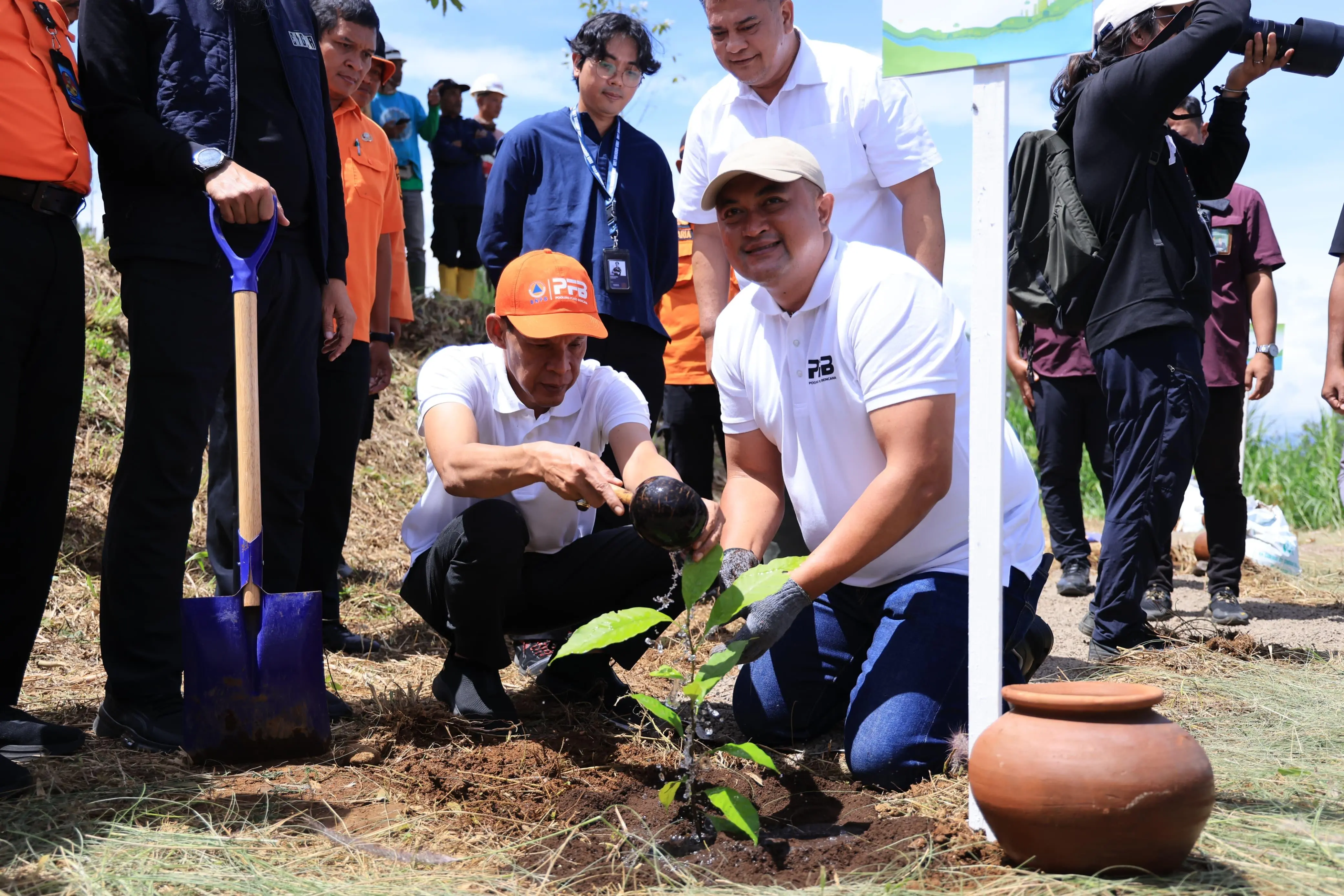 Pemkab Bogor Tanam 100 Ribu Pohon, Puncaki Peringatan Hari Pohon Sedunia