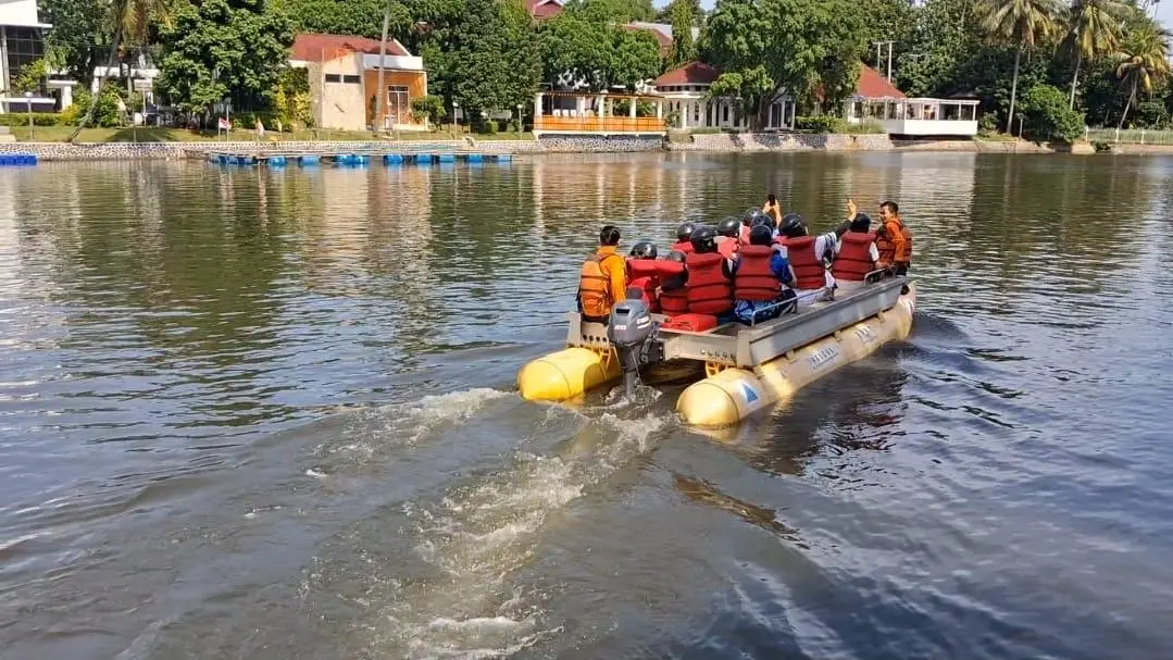 CFD Cibinong: Wahana Perahu Gratis Jadi Magnet Warga Setiap Minggu Pagi!