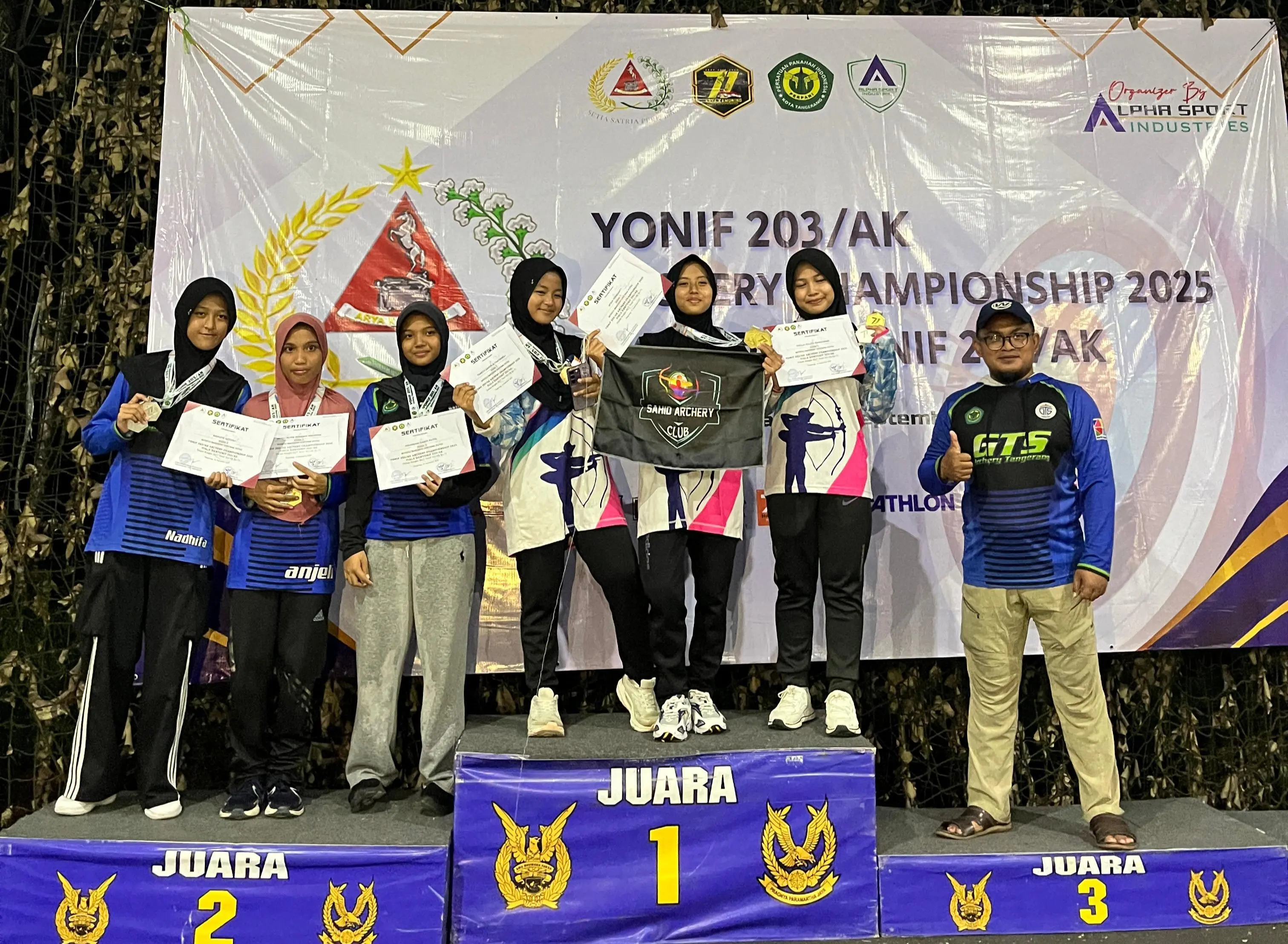 Prestasi Gemilang! Siswa SMPN 1 Cibungbulang Dominasi Dua Kejuaraan Panahan Sekaligus