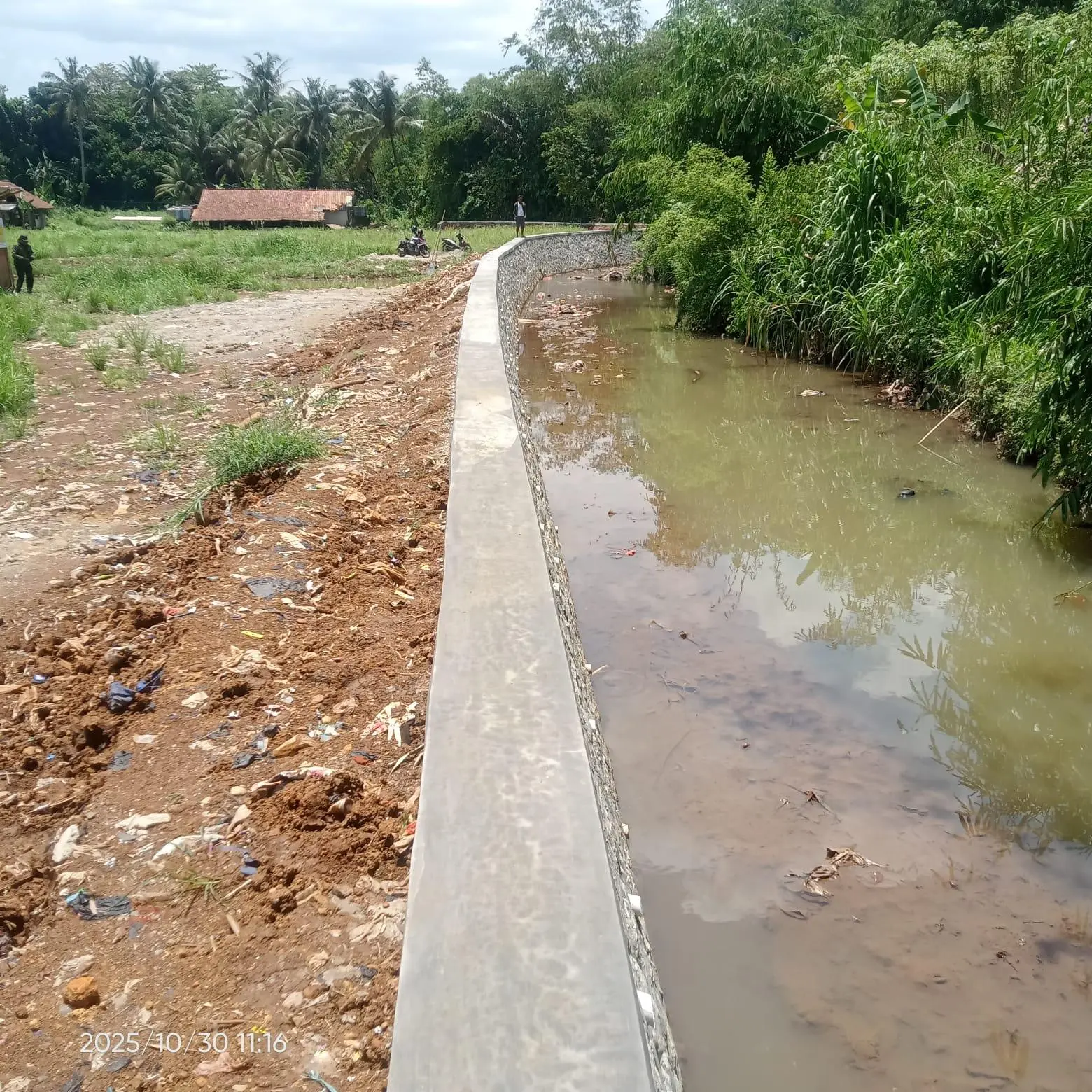 Misteri Turap di Cibinong: Untuk Siapa Sebenarnya?