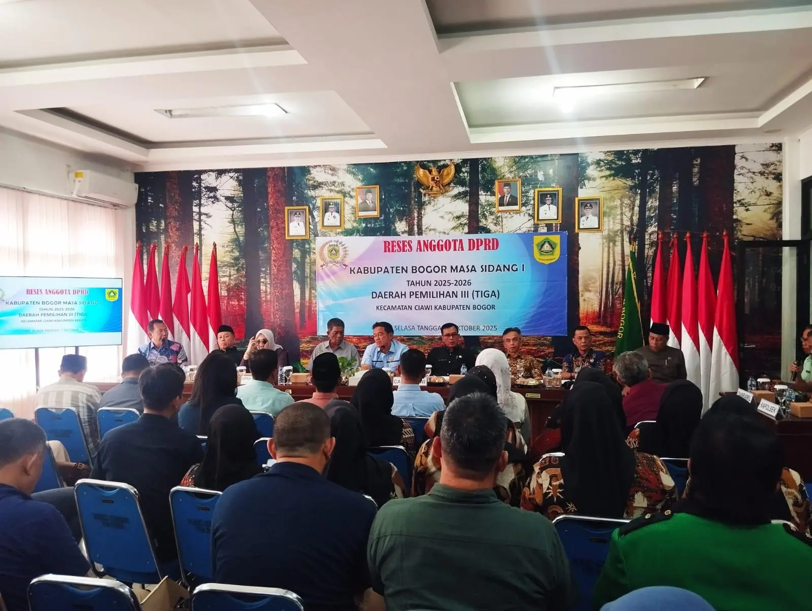 Dukung Program Hutan Kota, Kades Cibedug Rela Relokasi Kantor Desa