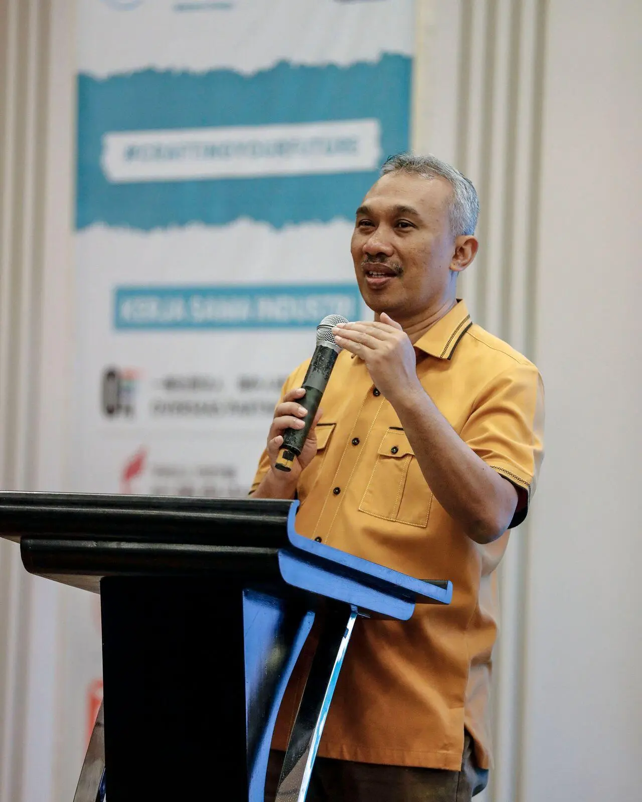 Kabid SMK Disdik Jabar Edy Purwanto Tegaskan Pentingnya Kompetensi Penguasaan Bahasa Asing Bagi Lulusan SMK