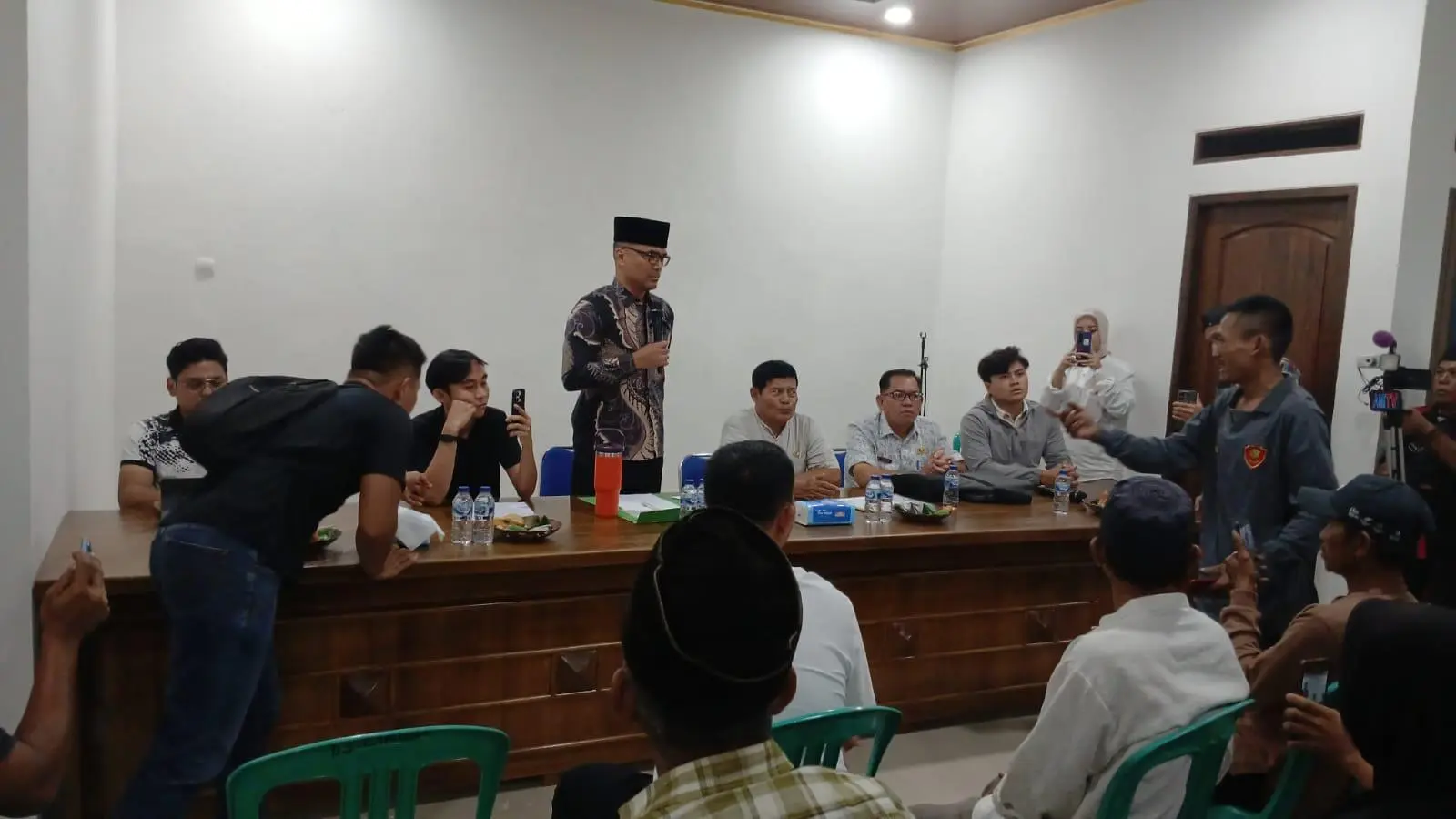 Camat Parungpanjang Ancam Tutup Proyek Anandaya Jika Tanah Warga Belum Dibayar