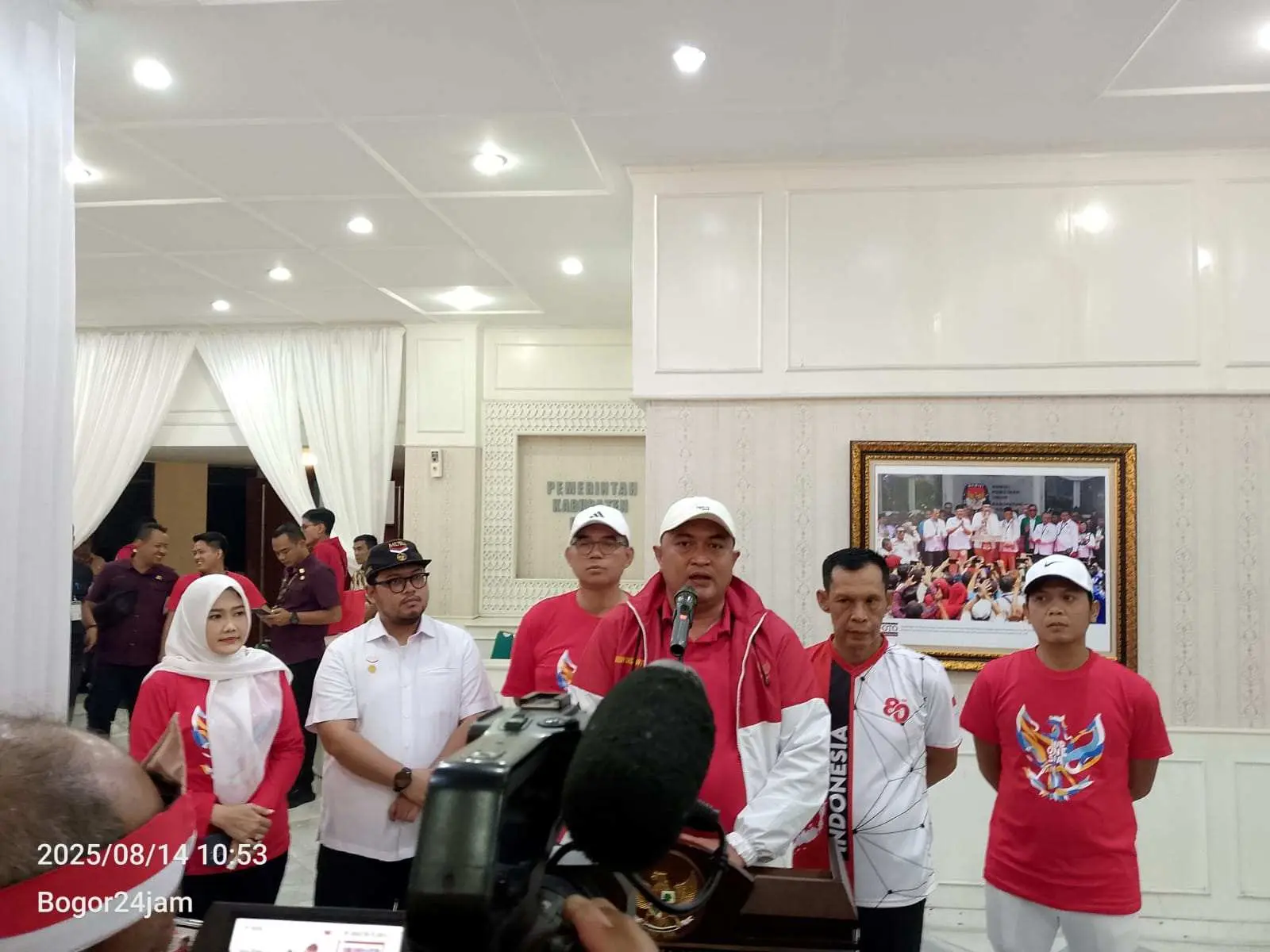 Meriah! Kirab Merah Putih Kabupaten Bogor Pecahkan Rekor MURI Talas Bogor