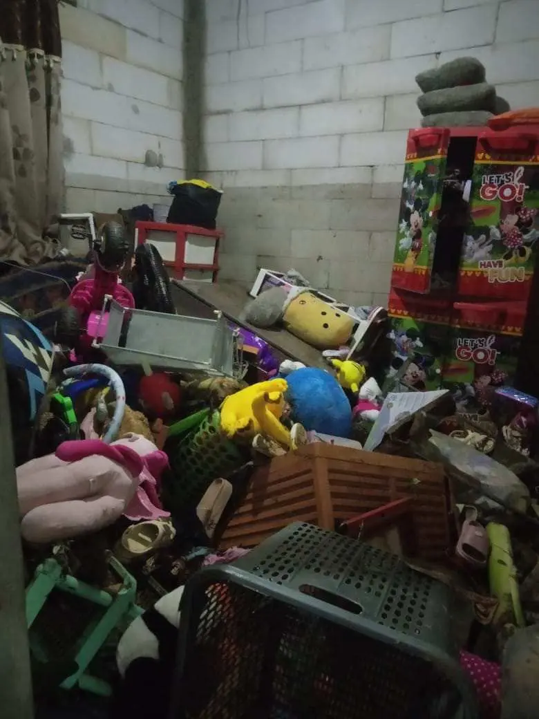 Banjir Cimulang: Rumah Ambruk, Warga Minta Bantuan Pakaian Bayi dan Beras