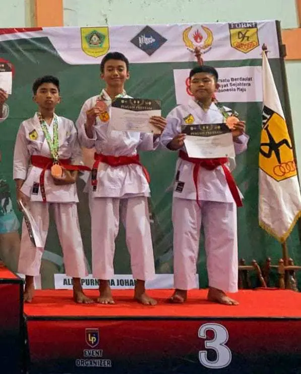 SMPN 1 Ciomas Raih Juara 3 Kejuaraan Karate Dandim Open 2025