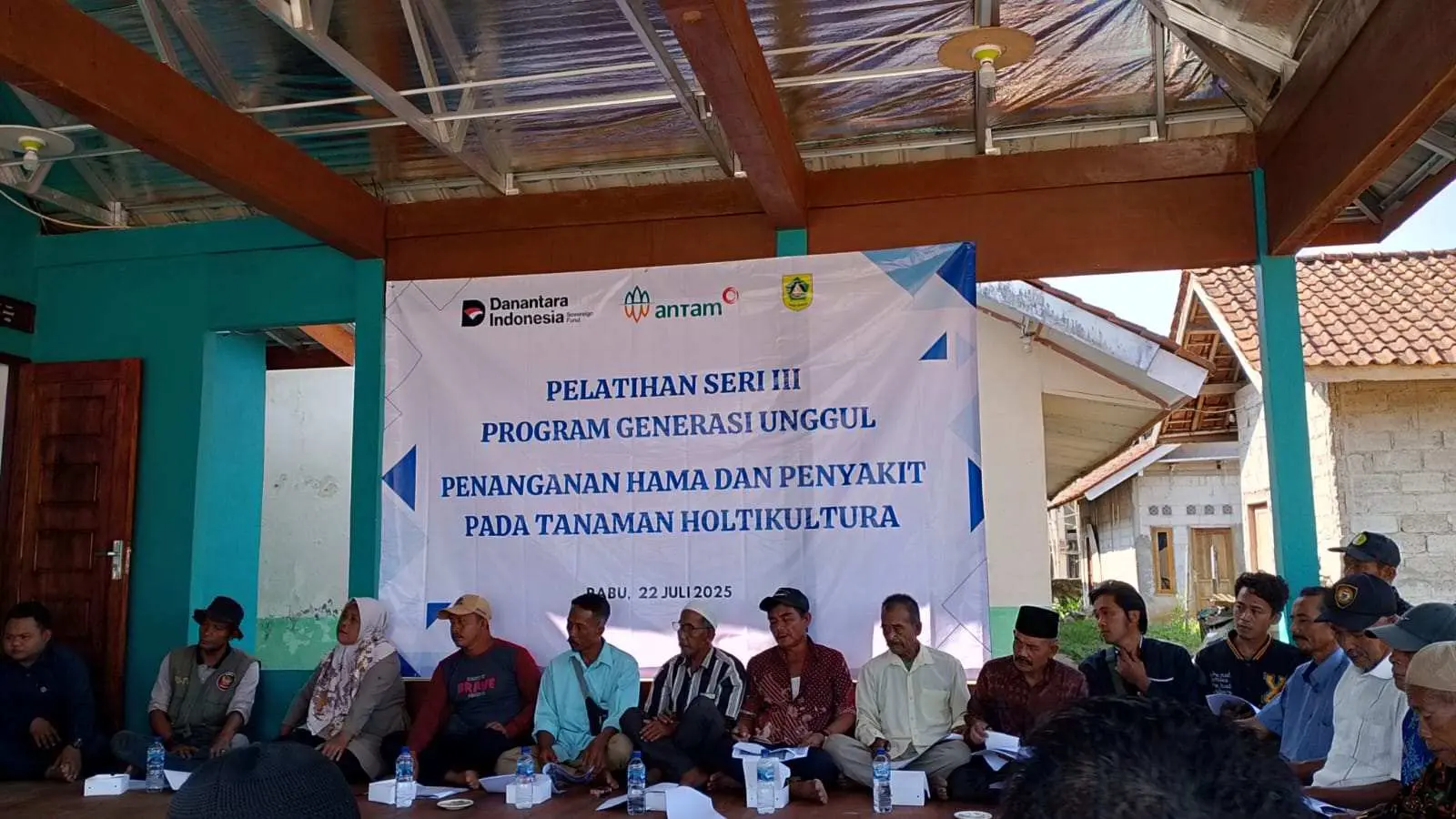 PT.Antam & Pemdes Kalongliud Resmikan Rumah Belajar Pertanian GARITAN