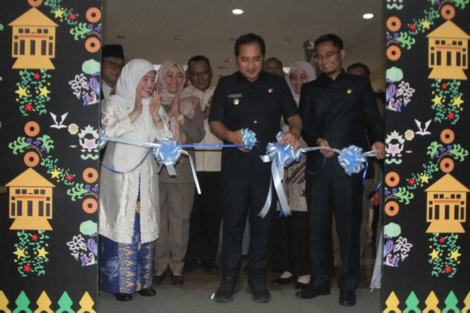 Heboh! Cing Ikah Resmikan Toko Oleh-Oleh di DPRD Depok, Siap Gempur Pasar UMKM