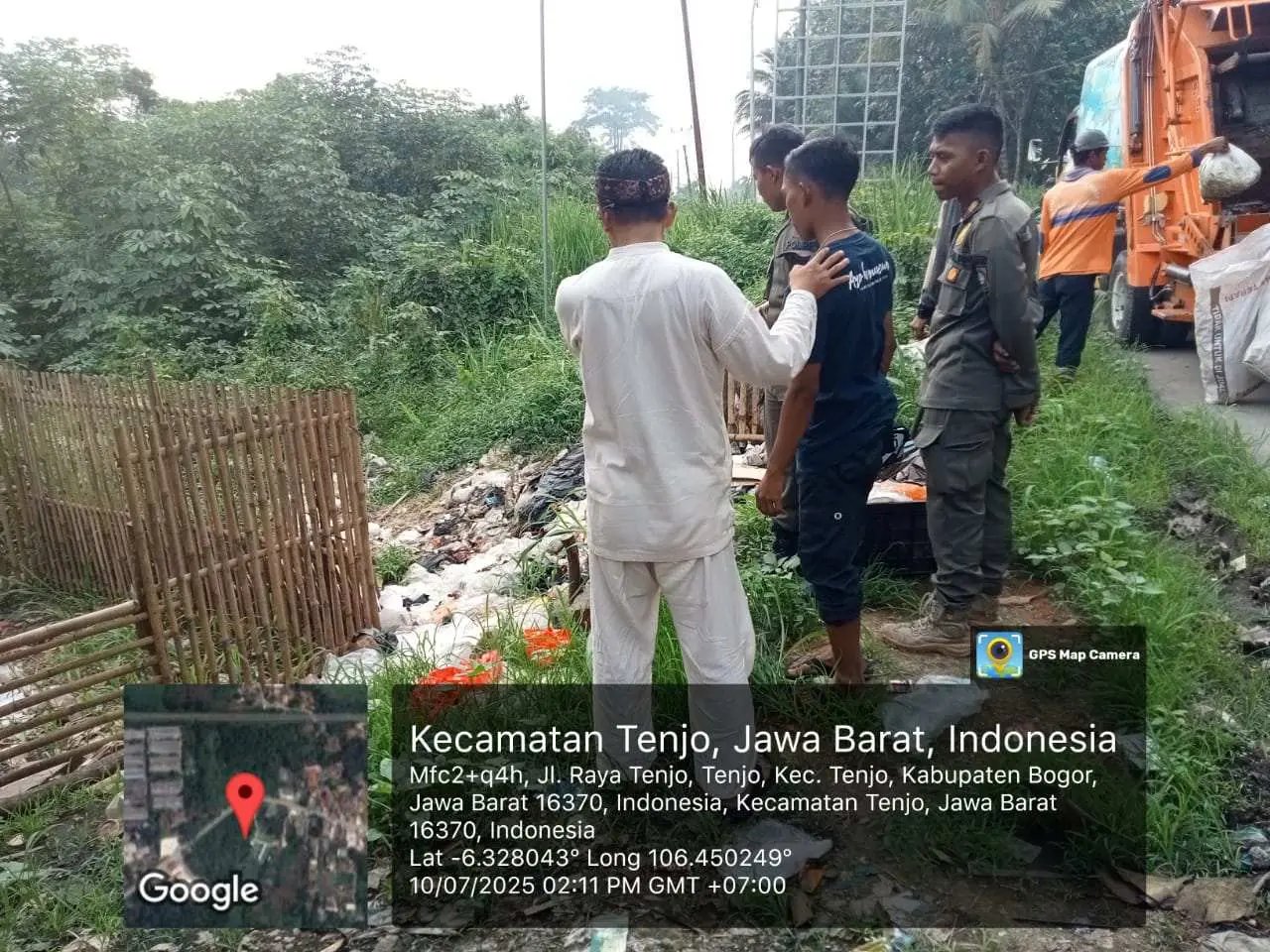 Kepala UPT UPT Sampah Jasinga, Suryadi, Turun Langsung Tertibkan Sampah Liar di Wilayah Parungpanjang