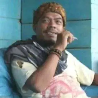 Kampung Adat bukan sekadar tempat tinggal, tetapi ruang hidup yang menyatu dengan alam dan budaya.