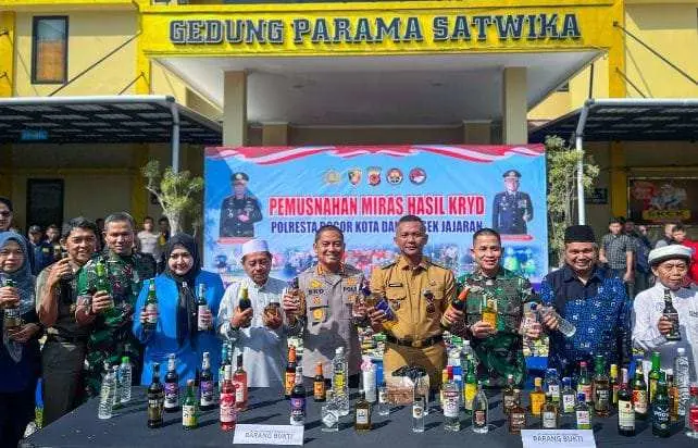Pemkot Bogor Apresiasi Polresta yang Musnahkan 17 Ribu Botol Miras Ilegal