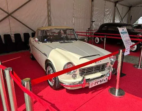 Autovibes 2025 Suguhkan Mobil Kuno, Kabupaten Bogor Masuk Jalur Sejarah Otomotif