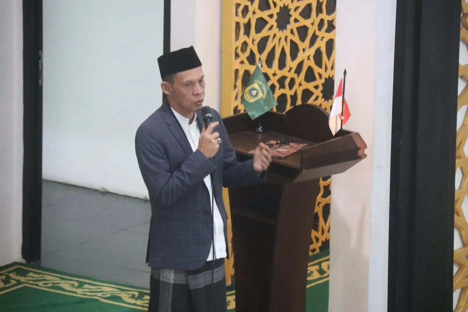 Wabup Bogor Salat Idul Adha Bareng Warga, Tegaskan Pentingnya Hewan Kurban yang Sehat
