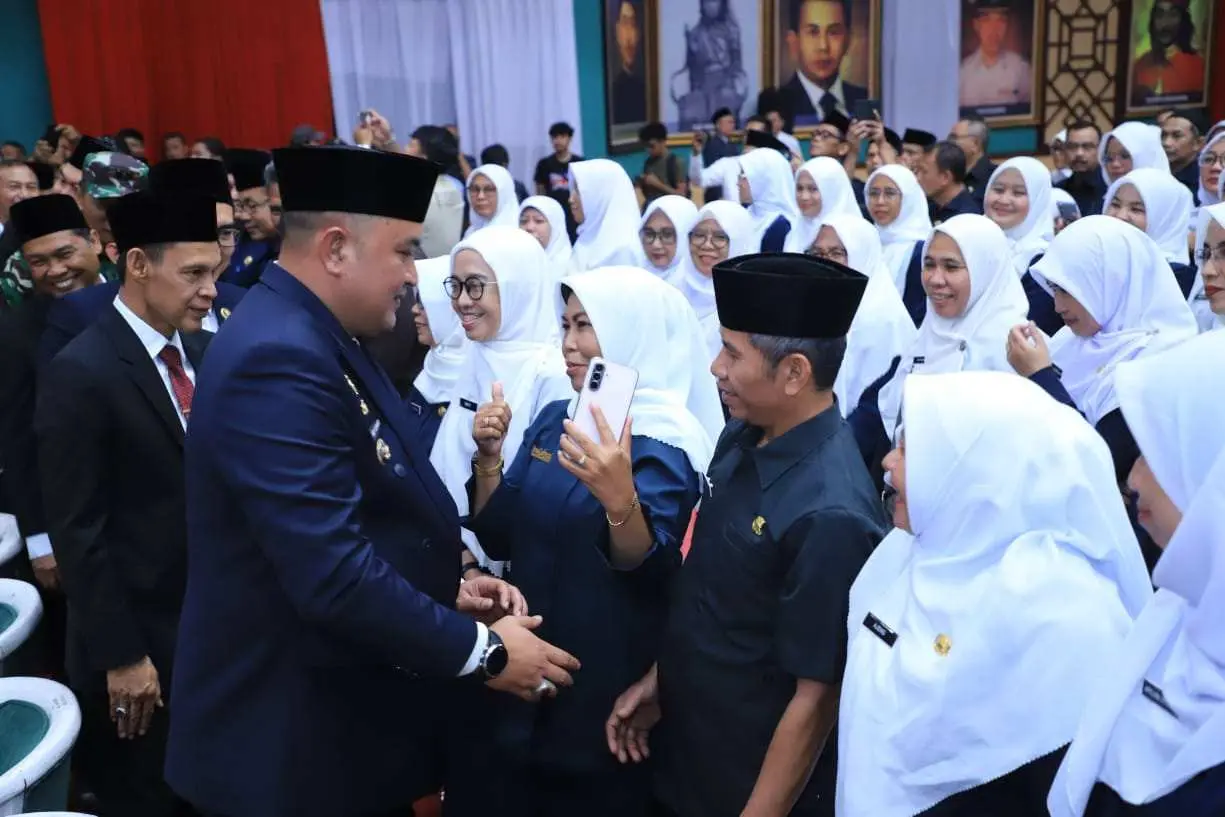 Bupati Bogor Rudy Susmanto Lantik 329 Kepala Sekolah, Pesannya: Didik Anak dengan Hati, Bangun Pendidikan Lebih Baik