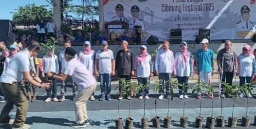 Cibinong Festival 2025 Ramaikan HJB ke-543, Warga Antusias dan 50 Truk Sampah Diangkut Bersama