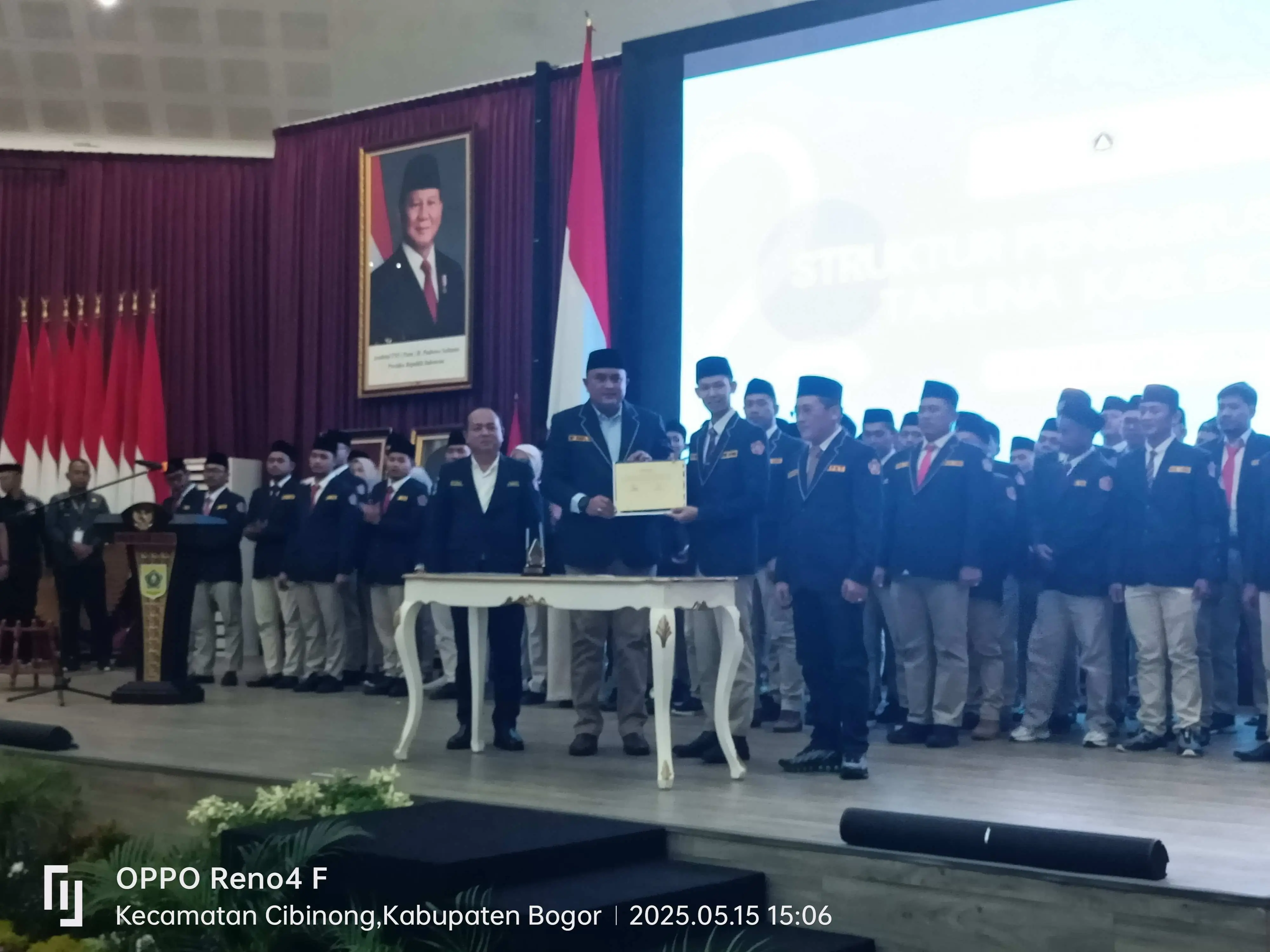 Lantik Ketua dan Pengurus Karang Taruna, Bupati Bogor Tekankan Peran Strategis Pemuda Dalam Pembangunan